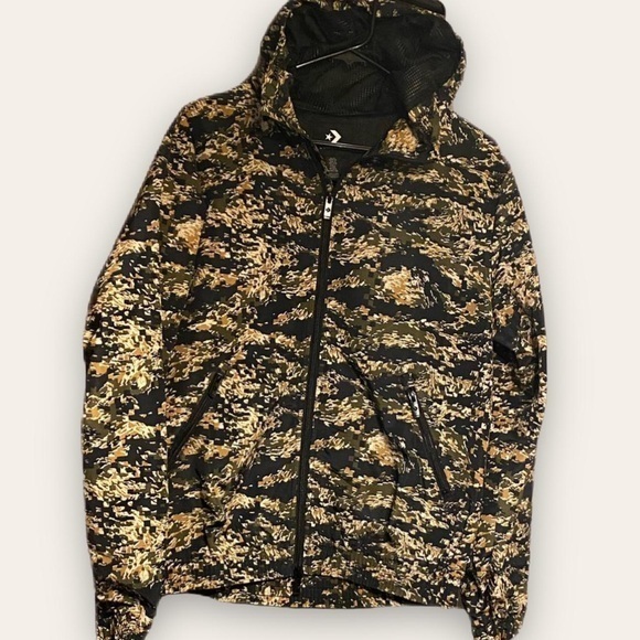 Camouflaged Converse Windbreaker Men’s XS - Picture 1 of 6